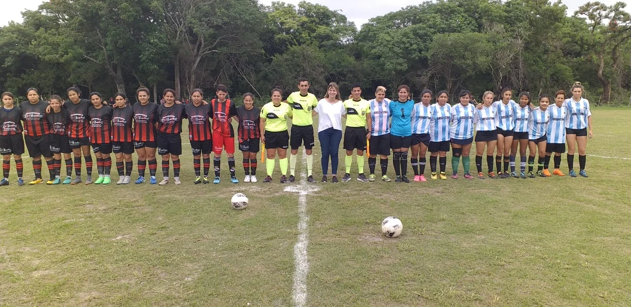 foto-del-equipo-de-futbol-colaborador